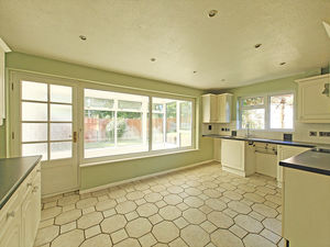 Photo 15- click for photo gallery